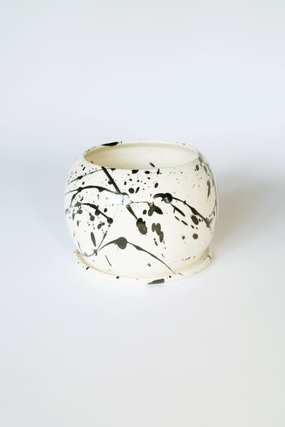 SPHERE SPLATTER POT