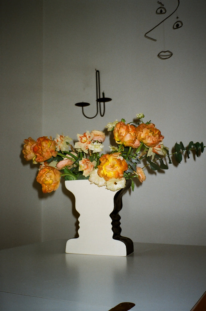 RUBIN OPTICAL ILLUSION VASE – Ümlaut Ceramics