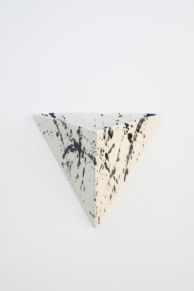 BLACK SPLATTERED TRIANGLE WALL PLANTER