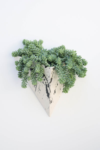 BLACK SPLATTERED TRIANGLE WALL PLANTER